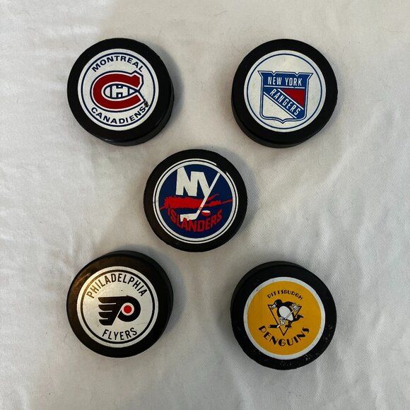 1980's Vintage TEXACO NHL TEAM Puck Set 22 Hockey Game Pucks Viceroy Canada - Picture 4 of 5